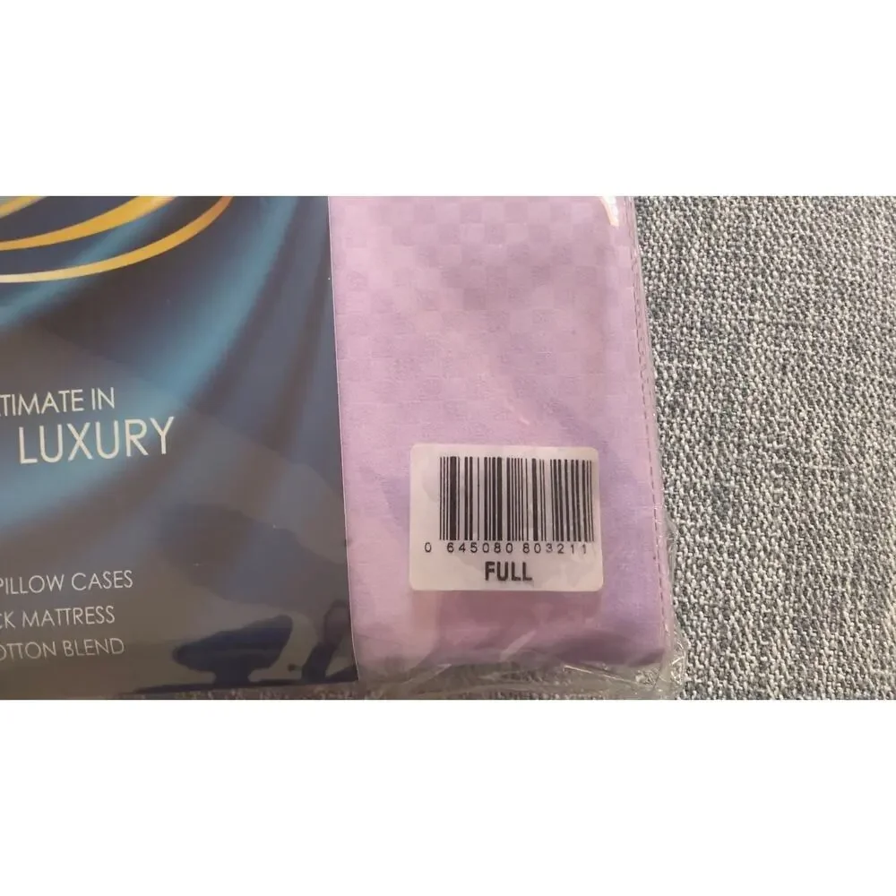 Hotel Deluxe brand new